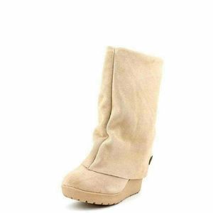 ❣🥰 So Comfortable Cute and Sexy....Bearpaw Boots❣